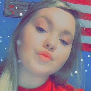 Meet your Posher, Ayla